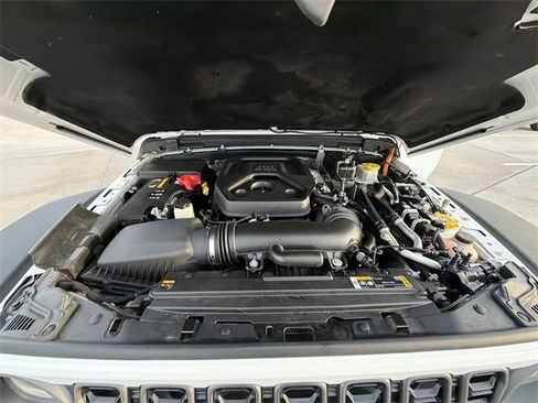 Used 2024 Jeep Wrangler Unlimited Rubicon 4xe image 32