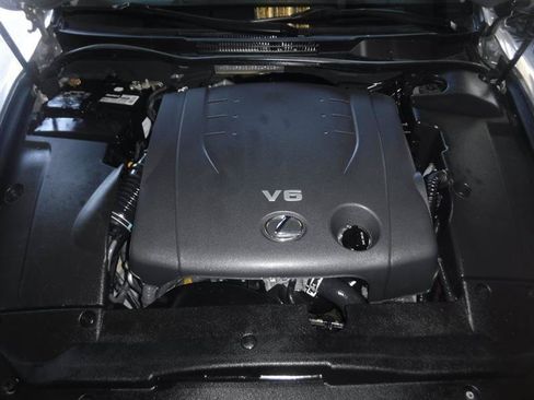 Used 2011 Lexus IS 250 w/ Premium Pkg Value Edition RWD image 20