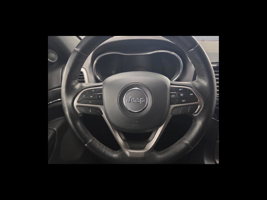 Used 2019 Jeep Grand Cherokee Limited AWD/4WD image 14