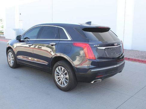Used 2017 Cadillac XT5 Luxury w/ Driver Awareness Package FWD image 7