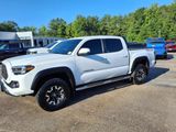 Used 2022 Toyota Tacoma SR image 3