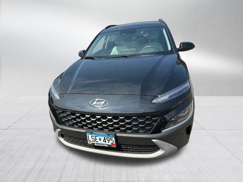 Used 2023 Hyundai Kona SEL FWD image 2