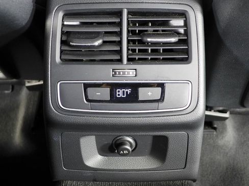 Used 2023 Audi A4 2.0T Premium w/ Convenience Package image 24