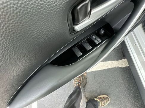 Used 2022 Toyota Corolla XSE image 17