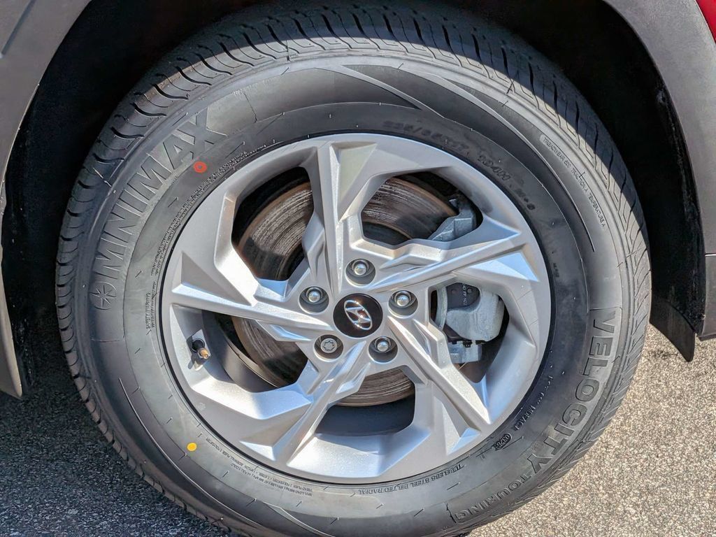 Certified 2023 Hyundai Tucson SEL AWD/4WD image 16
