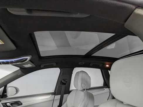 Used 2016 Porsche Macan S w/ Premium Package Plus image 19