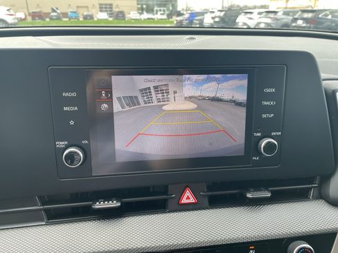 Used 2025 Kia Sportage LX AWD/4WD image 22