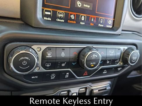 Used 2021 Jeep Wrangler Unlimited Sport AWD/4WD image 27