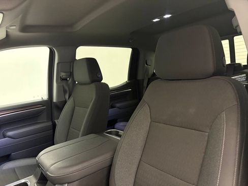 Used 2025 Chevrolet Silverado 1500 LT AWD/4WD image 31