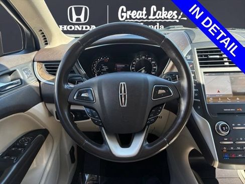 Used 2017 Lincoln MKC Reserve w/ Lincoln MKC Climate Package AWD/4WD image 12