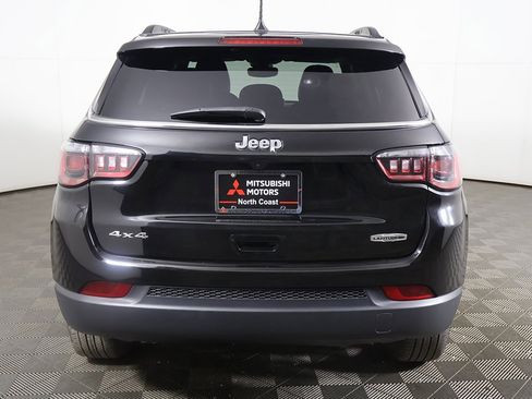 Used 2023 Jeep Compass Latitude image 10