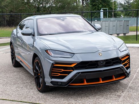 Used 2020 Lamborghini Urus AWD/4WD image 16