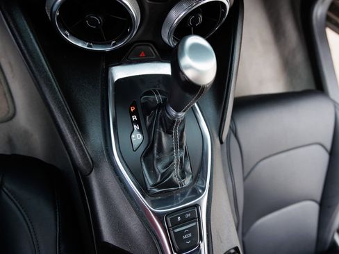 Used 2022 Chevrolet Camaro LT image 51