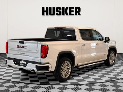 Used 2019 GMC Sierra 1500 Denali w/ Denali Ultimate Package AWD/4WD image 7