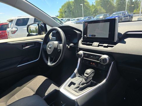 Certified 2025 Toyota RAV4 XLE w/ Convenience Package AWD/4WD image 10