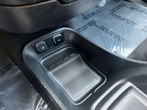 Used 2019 Chrysler Pacifica Touring-L w/ S Appearance Package FWD image 29