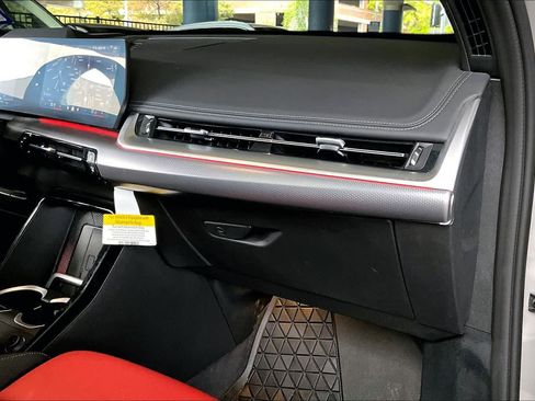 Used 2025 BMW X1 M35i w/ Premium Package image 18