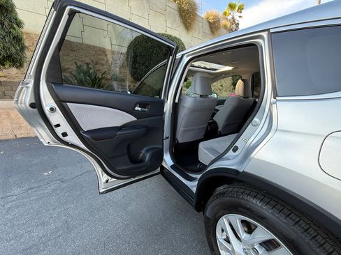 Used 2016 Honda CR-V EX image 17