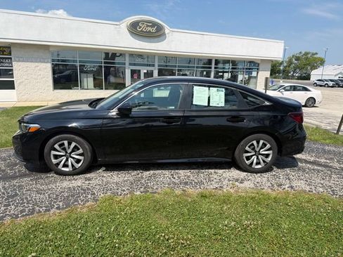 Used 2025 Honda Civic LX image 5