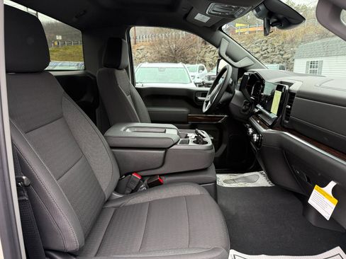 New 2026 GMC Sierra 3500 SLE image 17