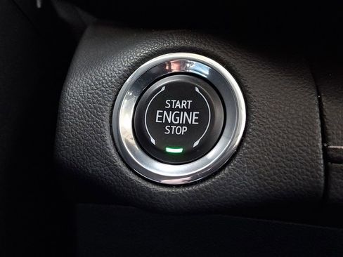 Used 2023 Buick Envision Avenir image 24