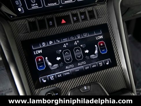 Used 2023 Lamborghini Urus Performante AWD/4WD image 28
