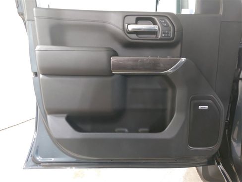 Used 2020 Chevrolet Silverado 2500 LTZ w/ LTZ Premium Package image 30