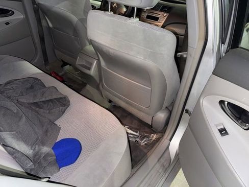 Used 2011 Toyota Camry LE image 25