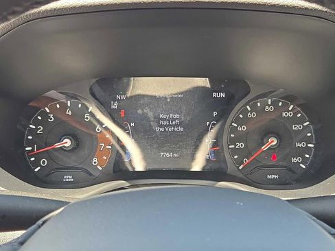 Used 2025 Jeep Compass Latitude AWD/4WD image 27