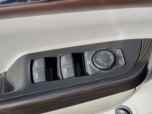 Used 2017 GMC Acadia SLT image 11