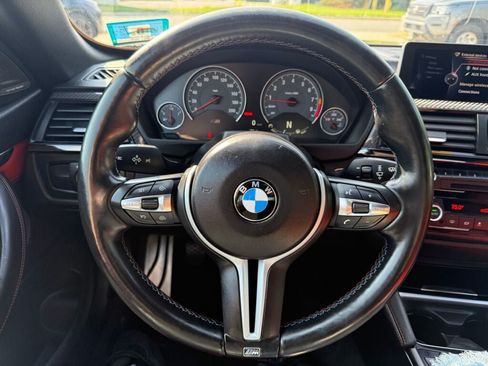 Used 2015 BMW M4 Convertible RWD image 20