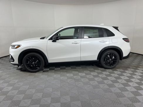 New 2026 Honda HR-V Sport image 2