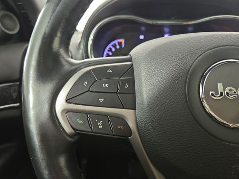 Used 2019 Jeep Grand Cherokee Overland AWD/4WD image 16