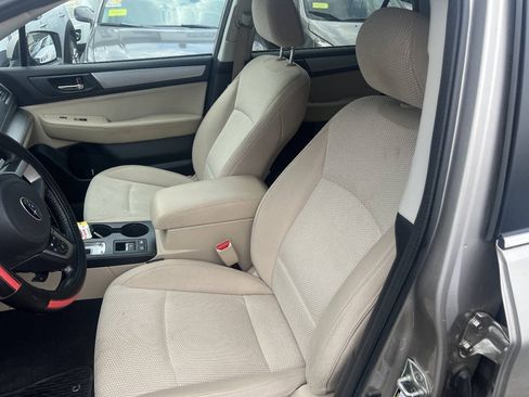 Used 2016 Subaru Outback 2.5i Premium AWD/4WD image 8