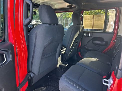 Certified 2024 Jeep Wrangler Sport S image 33