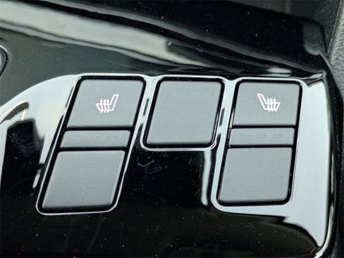 Used 2025 Kia Sportage SX image 24