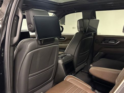 Certified 2025 GMC Yukon Denali Ultimate w/ LPO, Floor Liner Package image 32