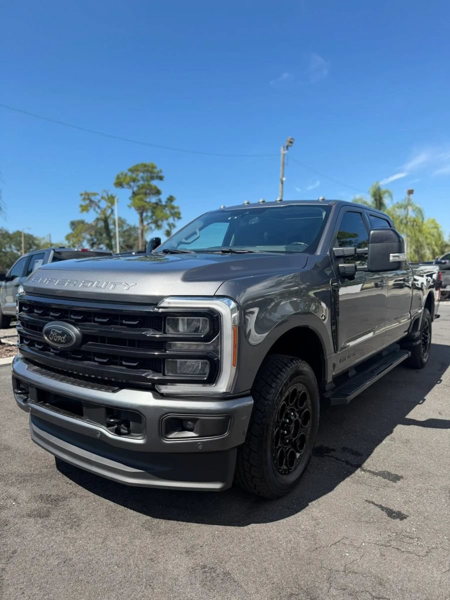 Used 2023 Ford F350 Lariat w/ Lariat Ultimate Package AWD/4WD image 1