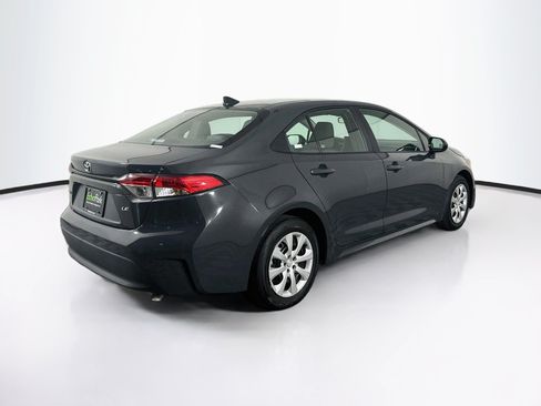Used 2025 Toyota Corolla LE FWD image 9