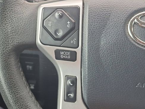 Used 2020 Toyota Tundra Limited w/ Limited Premium Package RWD image 24