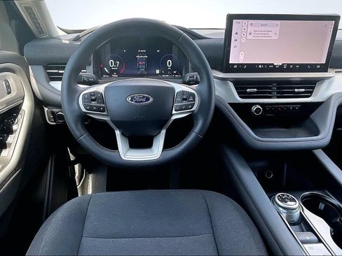 Used 2026 Ford Explorer Active AWD/4WD image 10