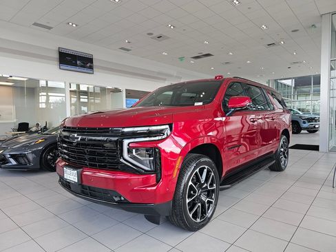 New 2026 Chevrolet Suburban RST w/ RST Capability Package AWD/4WD image 1