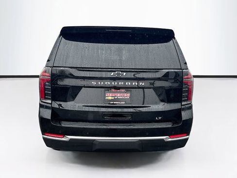 New 2026 Chevrolet Suburban LT image 7