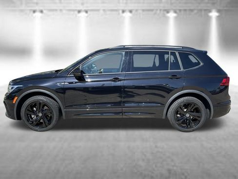 Certified 2023 Volkswagen Tiguan SE R-Line FWD image 3