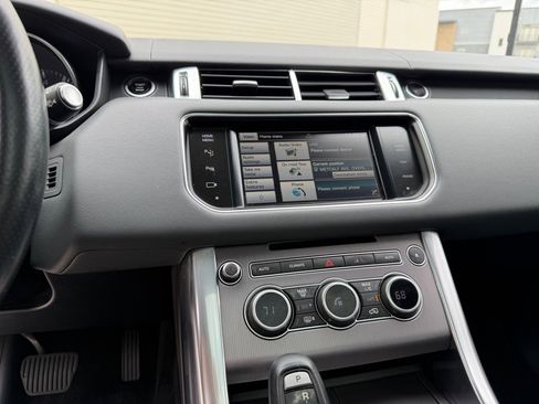 Used 2014 Land Rover Range Rover Sport HSE image 12