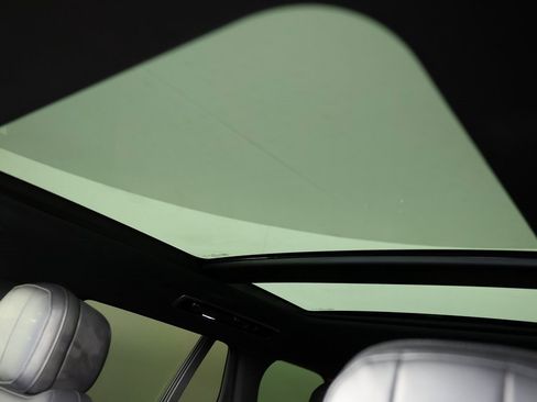 Used 2023 Land Rover Range Rover SE image 35