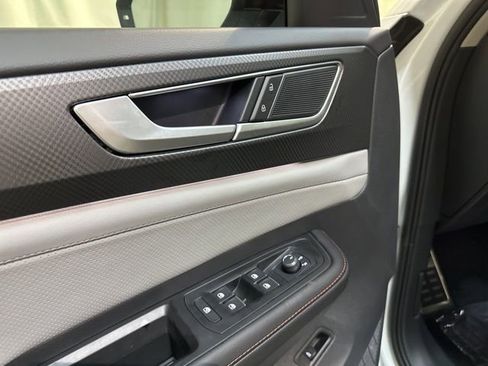 New 2026 Volkswagen Atlas Peak Edition AWD/4WD image 12