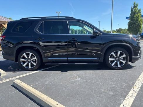 Certified 2025 Honda Pilot Touring image 5