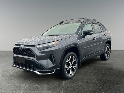 Used 2023 Toyota RAV4 XSE image 3