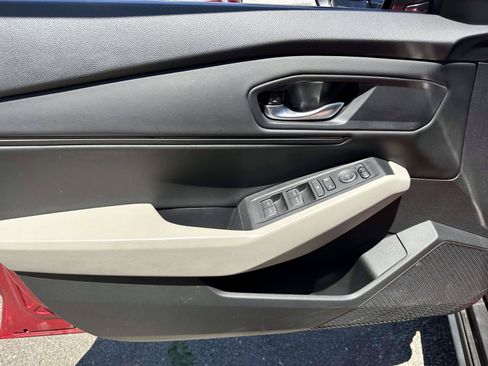 Used 2023 Honda Accord EX image 15